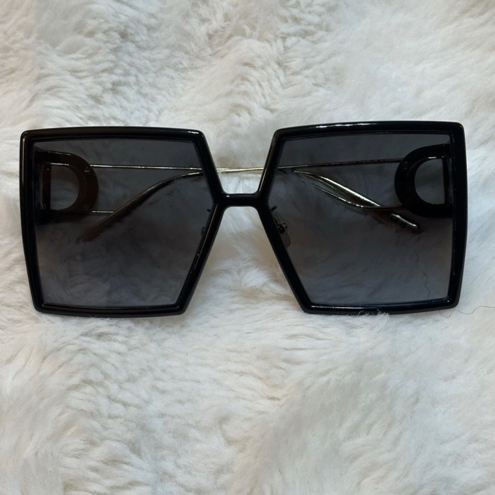 Dior 30Montaigne SU Sunglasses